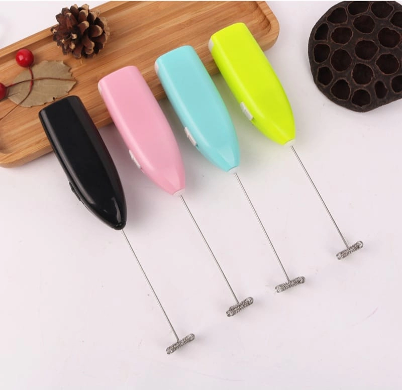 Mezclador Plastico de Bebidas a baterias, tamaño 21 x 2.6 x 3.8 cmts, en caja