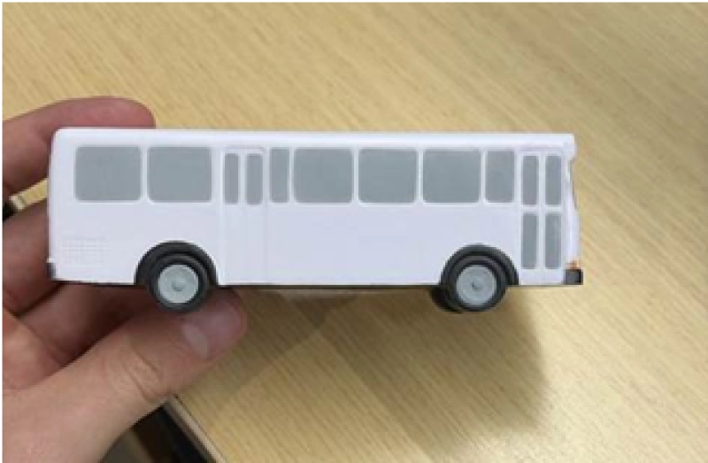 Bus Antistress, elaborado en PU, tamaño 12.5 x 4.3 x 3.8 cmts