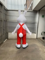 Dummy Inflable Caminante + Estatico Conejo de 2.20 mts de alto