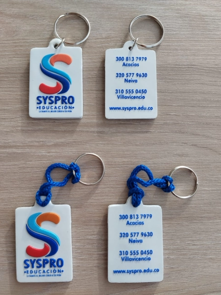 Llaveros Microinyectados en alto relieve