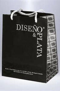 Bolsa Austin, en Propalcote 200, troquelada, cordon motta, 40x38x15 cmts.