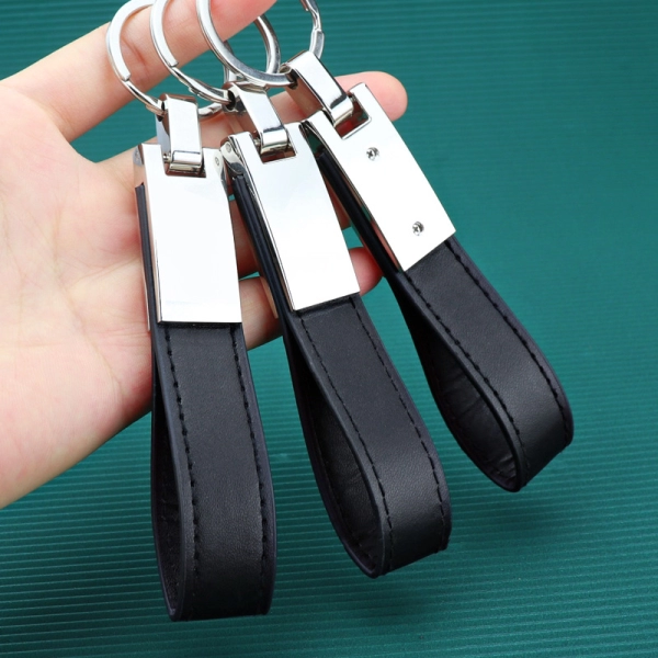 Llavero Metalico con Cuerina, de 11.5 x 2.1 cmts