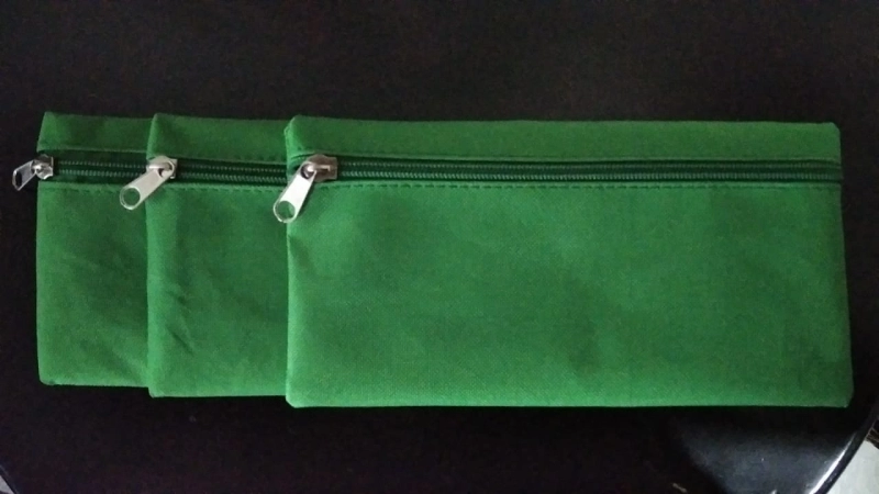 Cartuchera Tailandia con zipper, en lona, de 22 x 10 cmts