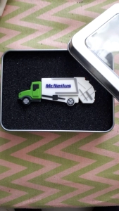 Memoria USB en PVC 3D diseño Camion Recolector de Basura