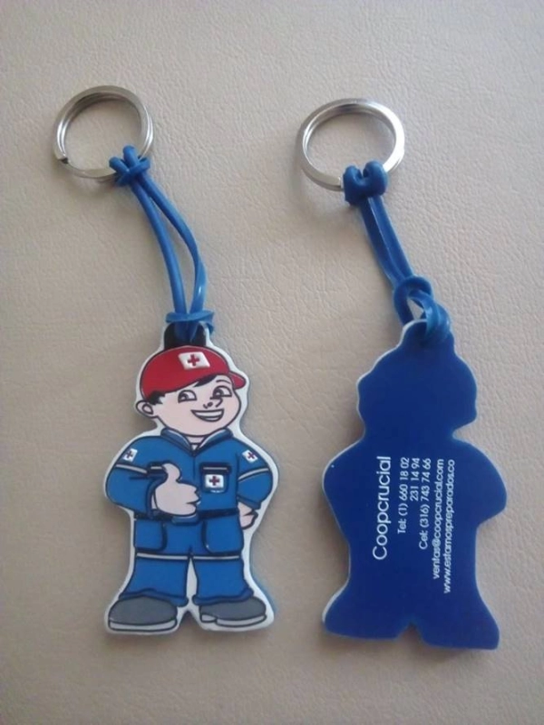 Llavero Microinyectado, con logo en alto relieve