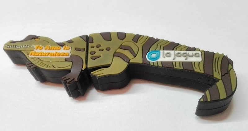 Memoria USB en PVC 2D diseño Cocodrilo