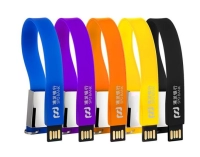 Memoria USB Brazalete en silicona y metal