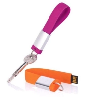 Memoria USB Brazalete en silicona y metal