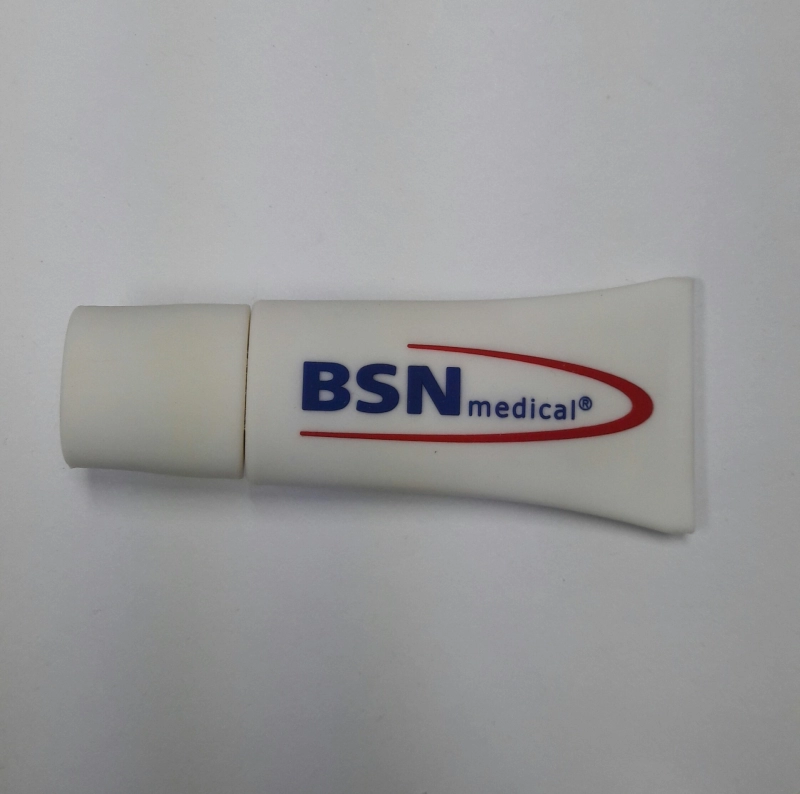 Memoria USB PVC 3D diseño Crema