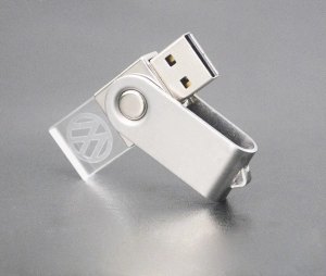 Memoria USB giratoria en Metal y Cristal