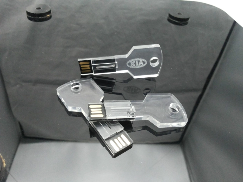 Memoria USB de Cristal en forma de llave