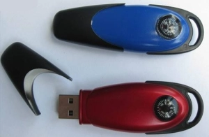 Memoria USB plastica con Brujula