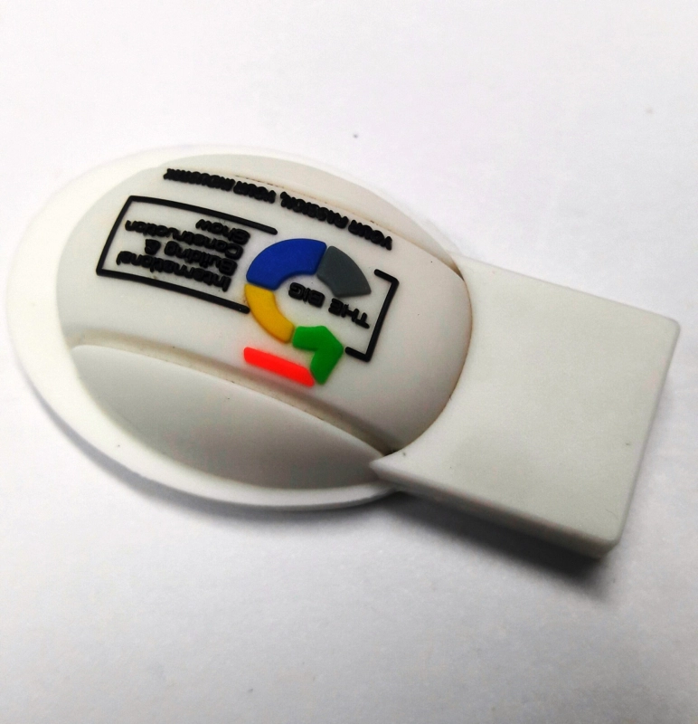 Memoria USB en PVC 3D diseño Casco de Construccion