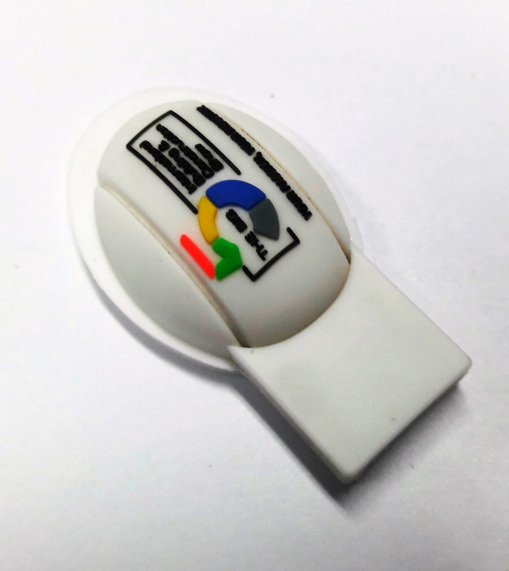 Memoria USB en PVC 3D diseño Casco de Construccion