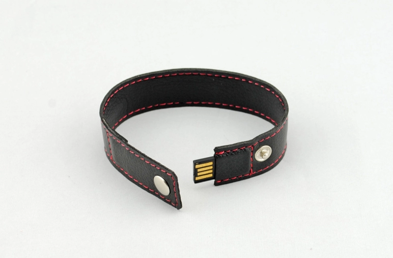Memoria USB en Cuero en forma de Manilla