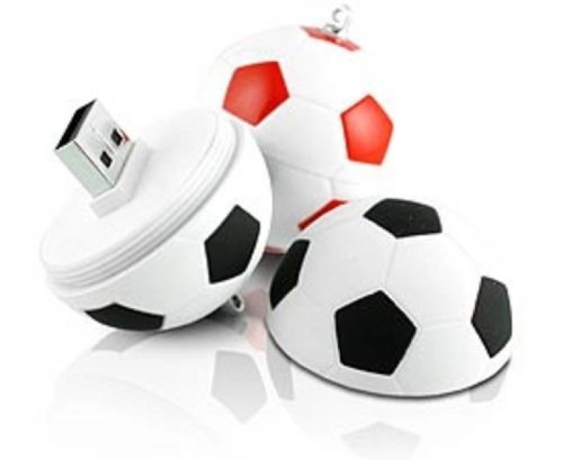 Memoria USB plastica en 3D en forma de balon de futbol