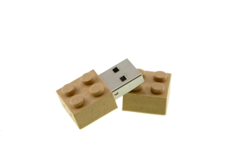 Memoria USB plastica en forma de ficha de Lego