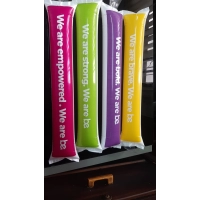 Golpeador en Polietileno calibre 2.5, color blanco, de 11 cm de ancho x 54 cmts de largo