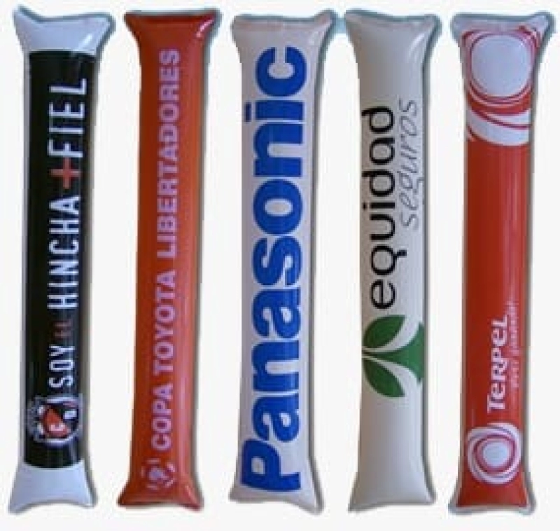 Golpeador en Polietileno calibre 2.5, color blanco, de 11 cm de ancho x 54 cmts de largo