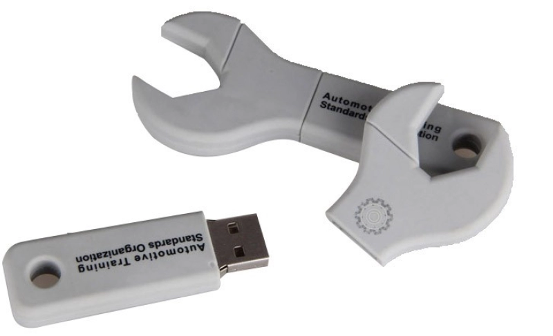 Memoria USB en PVC 2D diseño Llave Inglesa