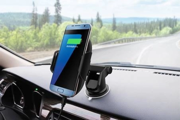 Cargador Inalambrico para el Carro