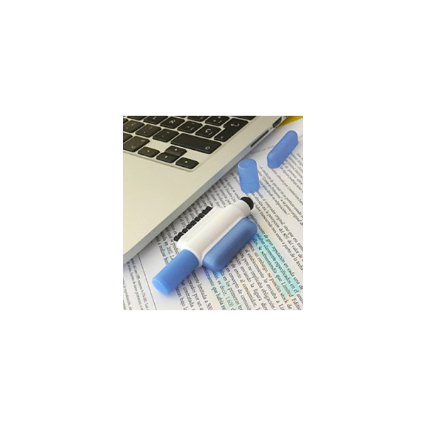 Resaltador Cleaner, 8 x 1.6 x 3.8 cmts. No se seca. Con paño y mini escoba