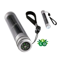 Linterna Lost, con panel solar, brújula, luz LED y cordon, 12.1 x 2.4 cmts